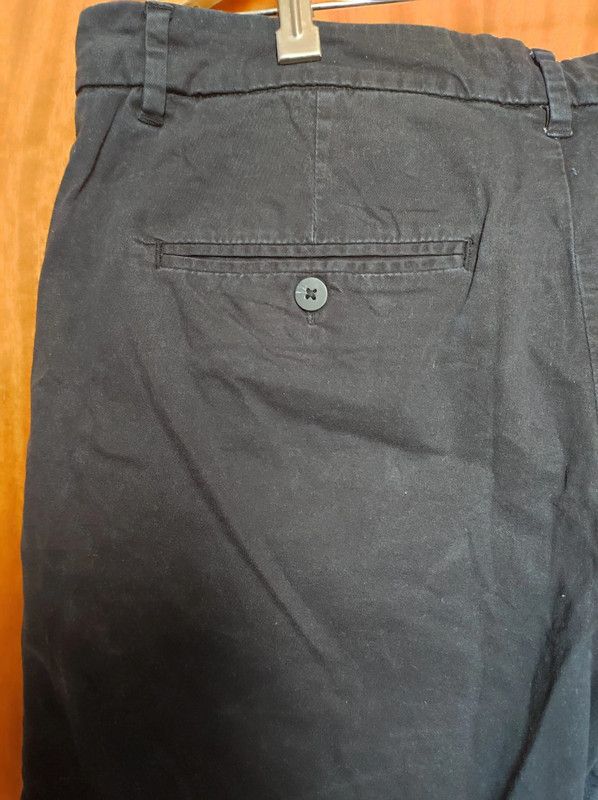 Pantalón corto mujer negro de HM. Talla 46