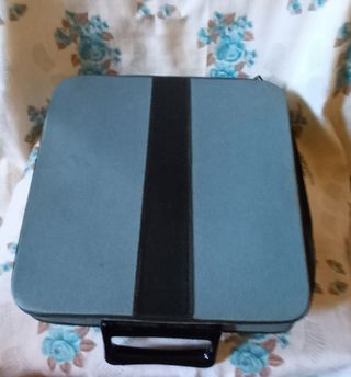 Máquina de escribir olivetti lettera 32.