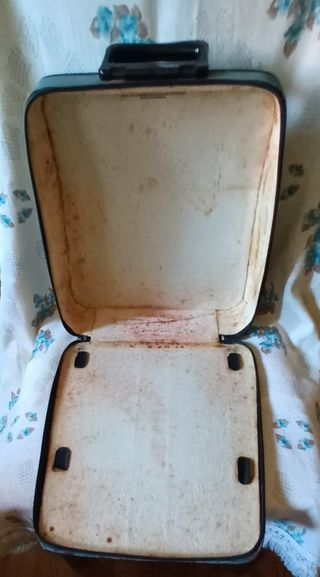 Máquina de escribir olivetti lettera 32.