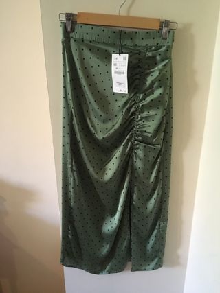 Falda midi Zara