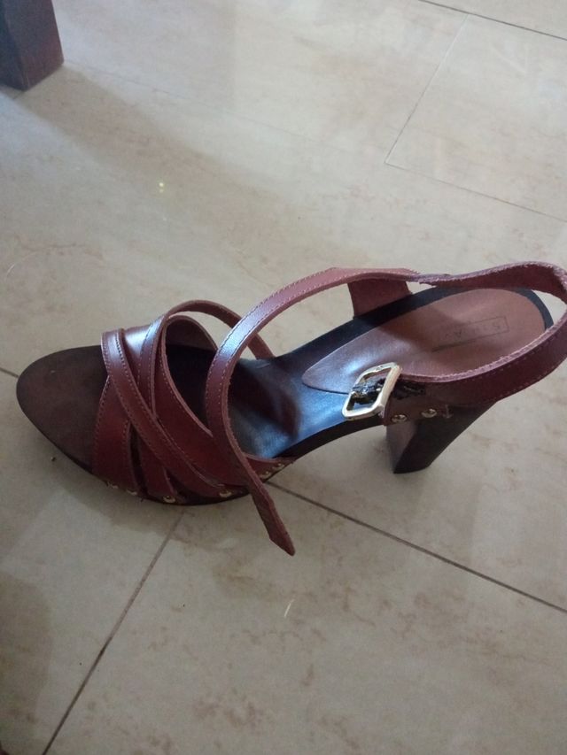 Sandalias tacón alto t40