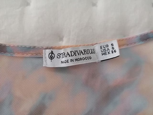 Blusa desteñido Stradivarius