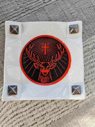 Cenicero con logotipo jaggermeister