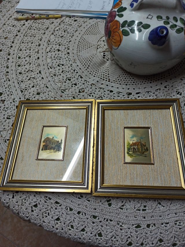 2 Cuadritos dorados 19 x 17 cm