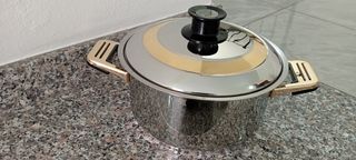 Servizio pentole batteria completa. Nuova