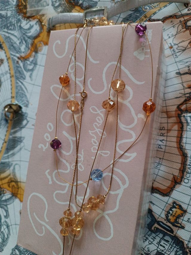 Collar de piedras doble largo