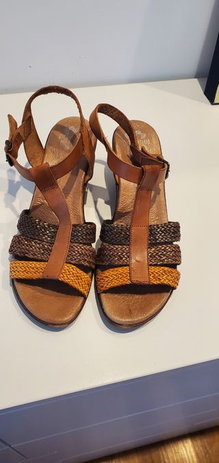 Sandalia de 6cms de tacón