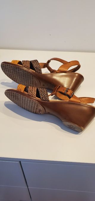 Sandalia de 6cms de tacón