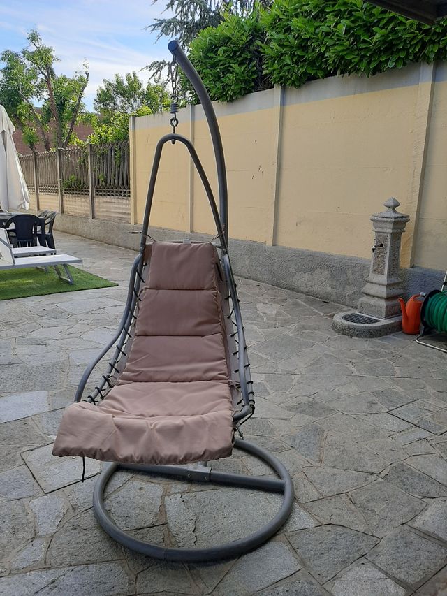 Sedia a dondolo con cuscino e tenda per bambini 