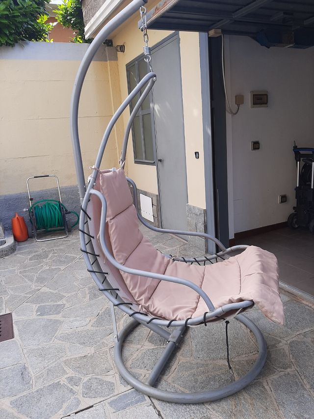 Sedia a dondolo con cuscino e tenda per bambini 