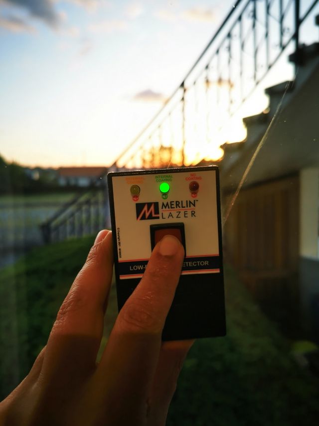 Detector de tratamiento de cristales