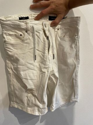 Pantalones cortos vaqueros.