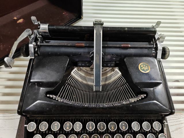 Máquina de escribir Erika M