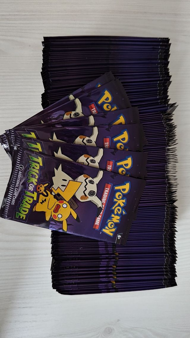 Bustine pokemon trick or trade sealed