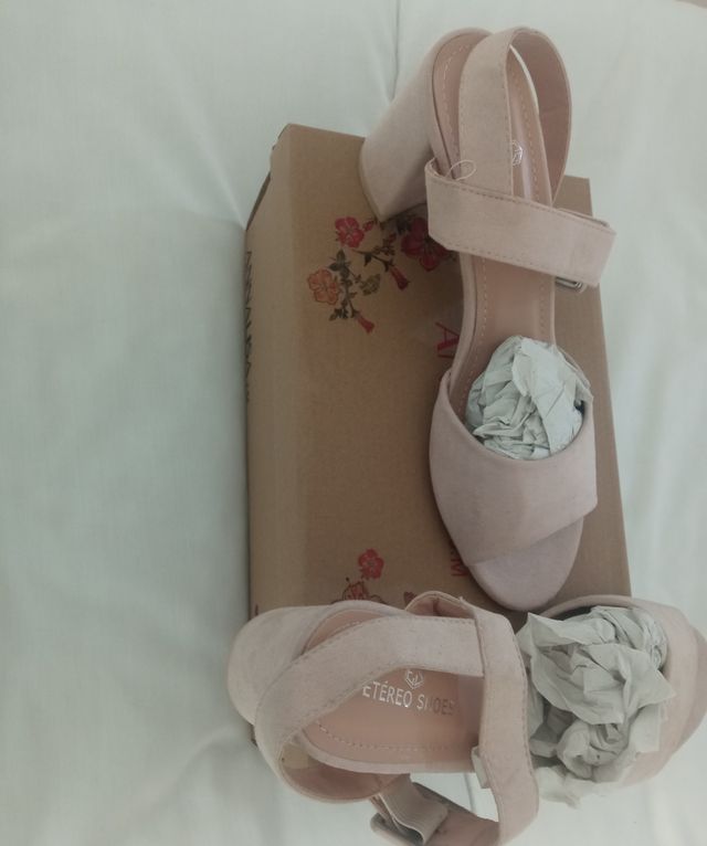Sandalias Rosa palo (41) realmente a estrenar.
