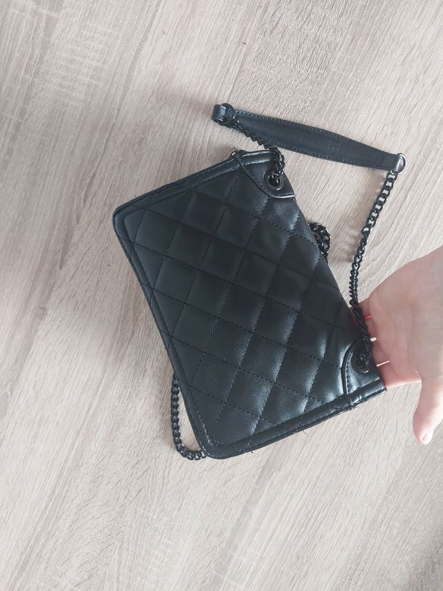 Bolso negro pequeño
