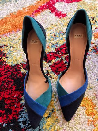 Tommy y Zara - Zapatos nuevos 