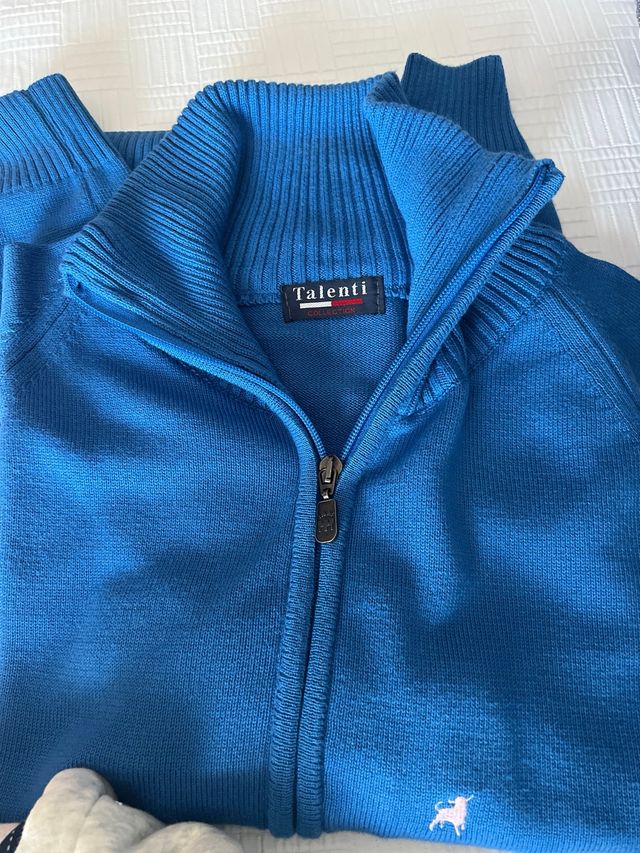 Chalecos y sudaderas