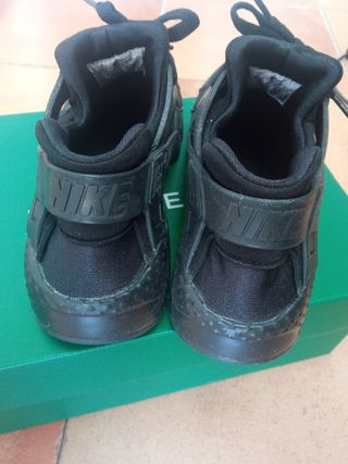 Nike Air Huarache T 37'5
