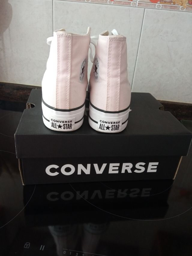 Converse T/35.