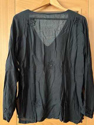 Camisa, playa negra, manga larga