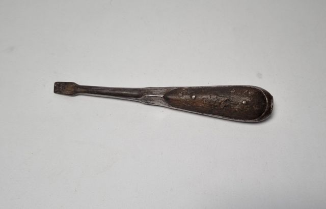 Utensile cacciavite antico