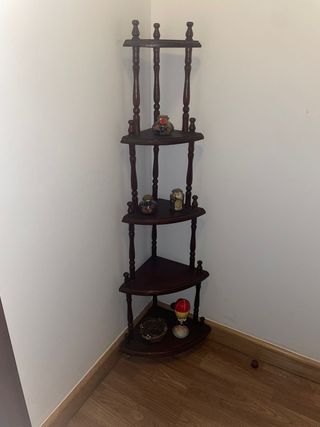 Estantería rinconera