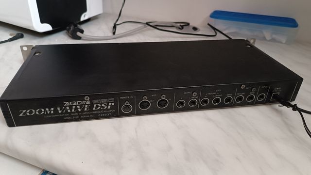 Previo guitarra FX valvular ZOOM DSP9150