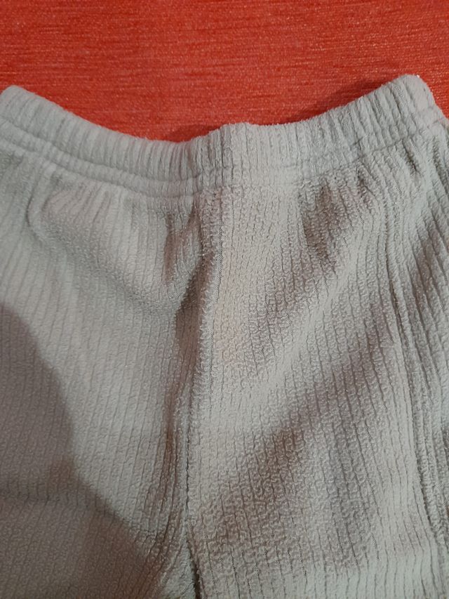 Pantalón marron, bebé