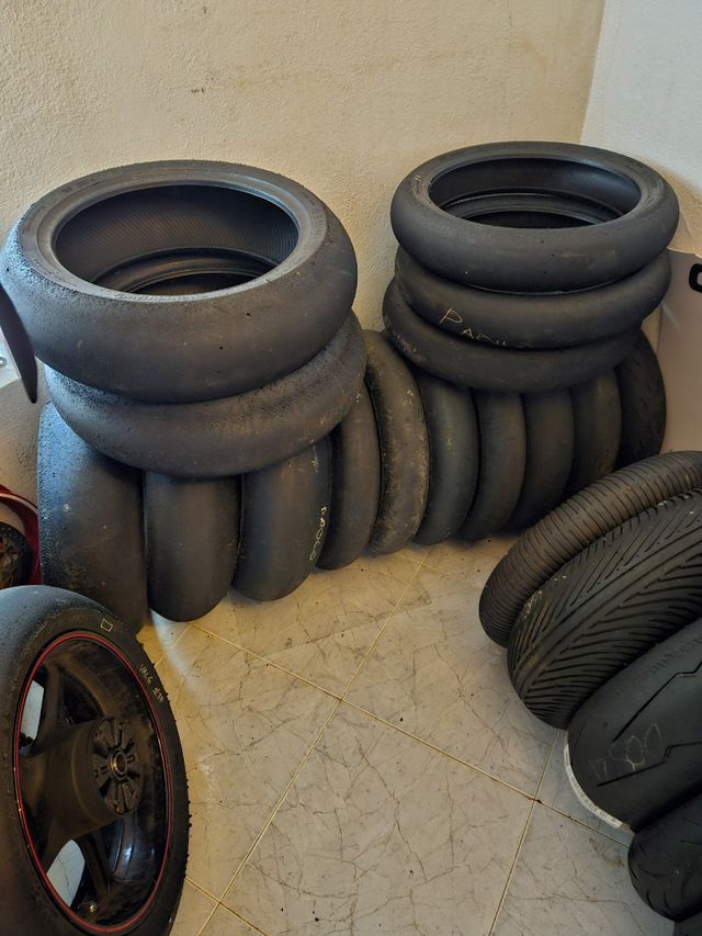 Lote neumaticos calle circuito