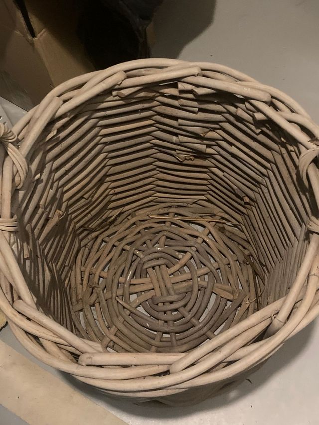 Macetero muy grande. Cubre maceta. Espectacular