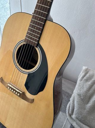 Guitarra fender folk +amplificador marsall ingles 