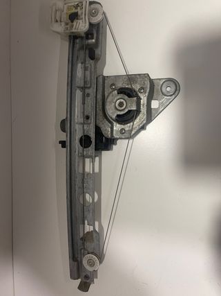 Elevalunas delantero derecho renault megane II