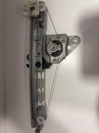 Elevalunas delantero derecho renault megane II