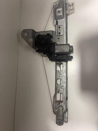 Elevalunas delantero derecho renault megane II