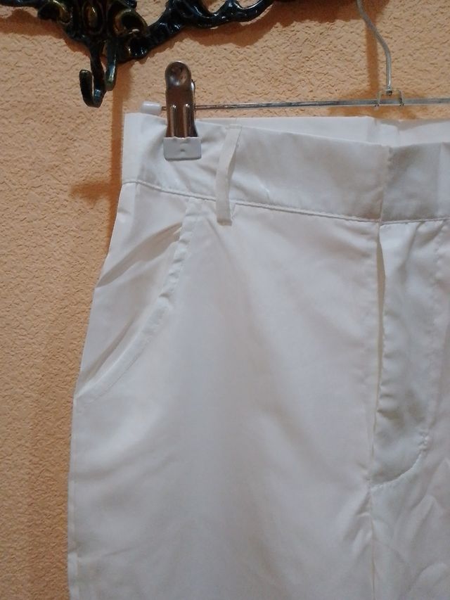Pantalón de mujer blanco largo.
