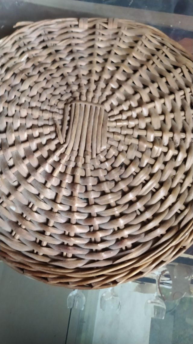 foto  virgen con cesta mimbre de la virgen