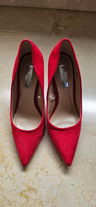 Zapatos rojos de salón 