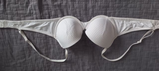 Indumenti reggiseni
