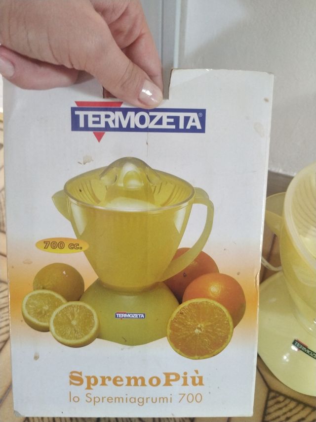 Spremi agrumi elettrico