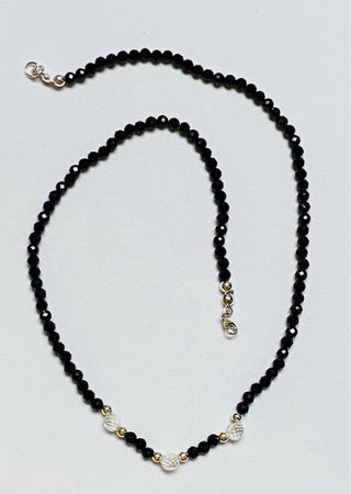 Collar unico “Black Spinels” en plata de ley 925