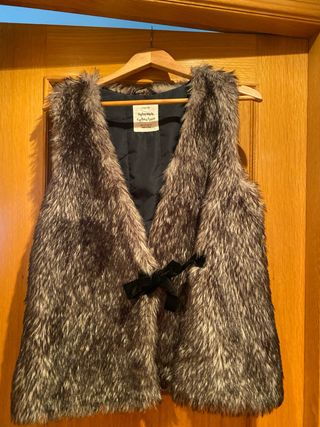 Chaleco pelo niña de Zara