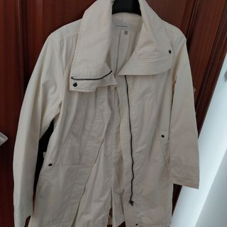 Trench zara talla M color hueso
