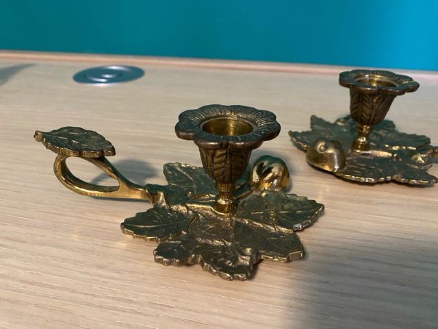 Portavelas de latón