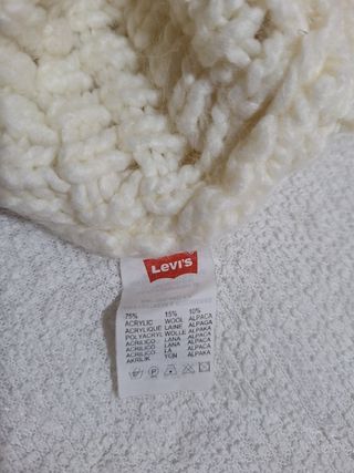 Conjunto gorro y bufanda Levis