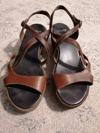 Sandalias Camper cuña marrón