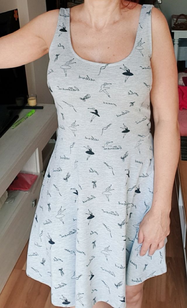 Desde 4 € Vestidos muy variados