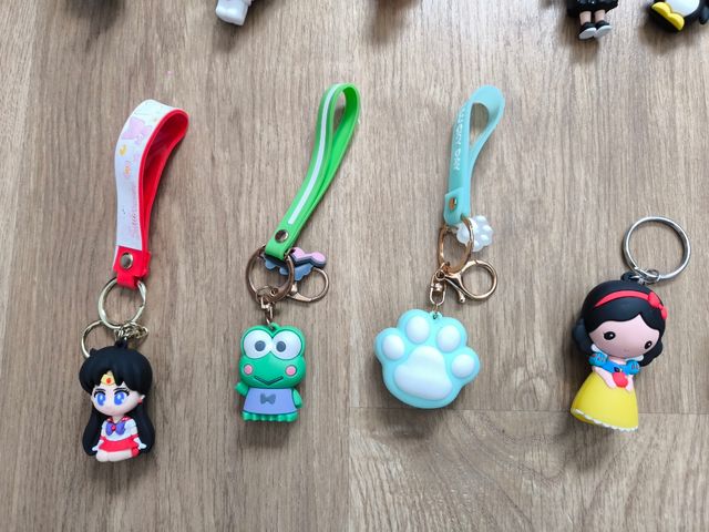 Lote llaveros figuras