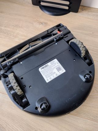 Robot Neato Botvac D5 connected 