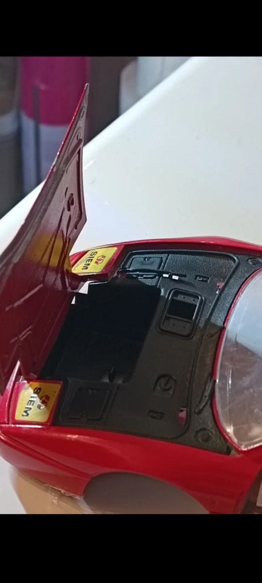 CARROCERÍA FERRARI 348 EVOLUTIONE 1/18 BURAGO